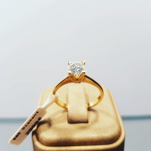 Diamantring aus 585er Gold mit Diamant 0,80 ct